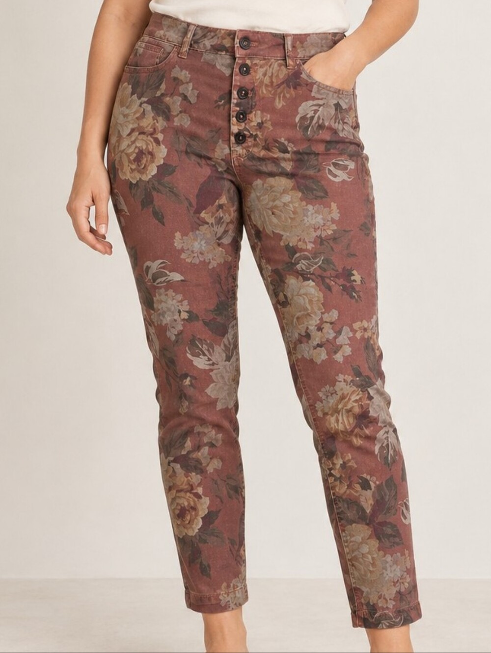 Anthropologie Pilcro Hyphen Floral Slim Leg Stretch Chino Pants